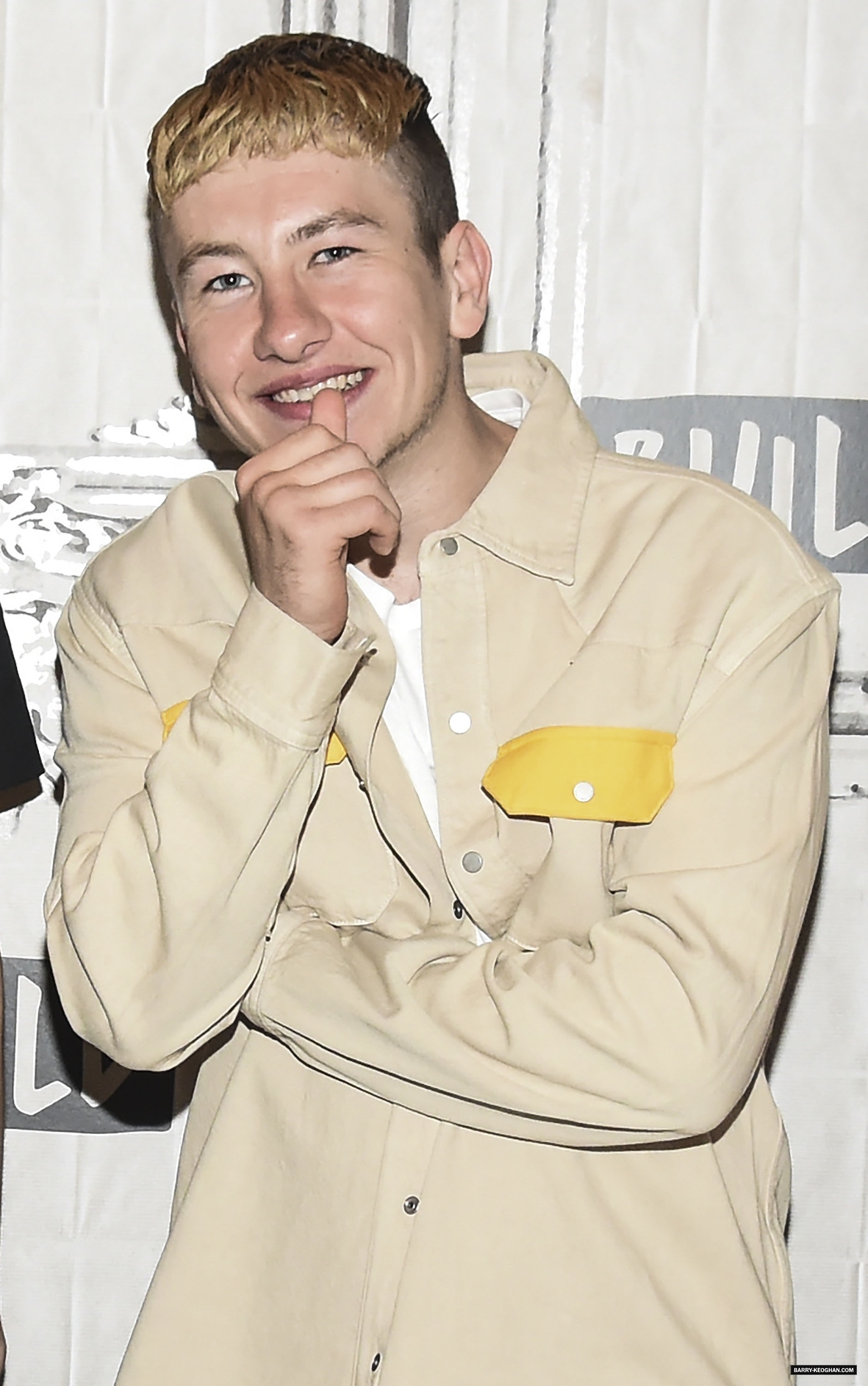 011.jpg