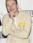 011.jpg